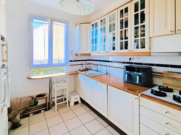 Maison à PLAISIR, 78370 - 8 pièces 145m²