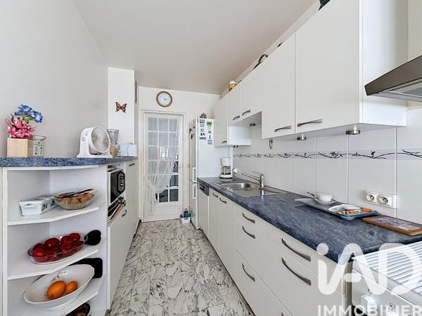 Appartement à vendre 4 pièces 80,28 m² Magny-les-Hameaux