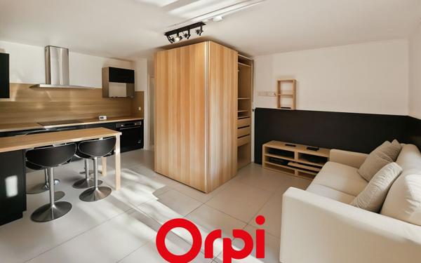 Appartement à vendre    1 pièce • 29 m2 Bandol