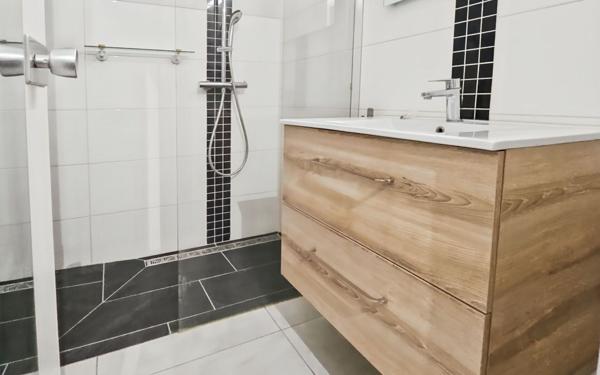 Appartement à vendre    1 pièce • 29 m2 Bandol