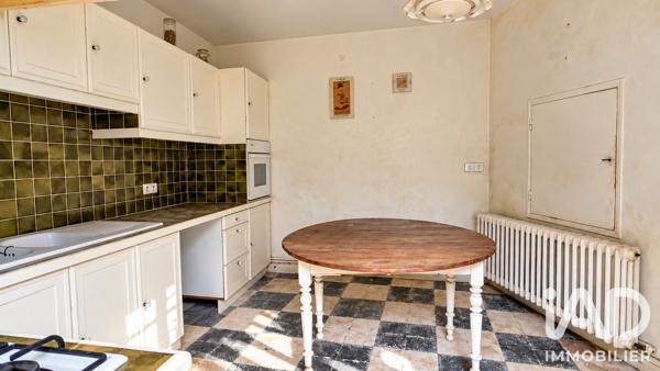 Maison à vendre 8 pièces 243,4 m² Sorgues