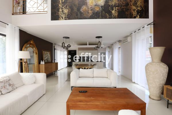 Maison 7 pièces - 220 m² Bien prestige