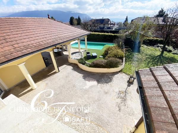Villa contemporaine, 5 chambres, jardin avec piscine