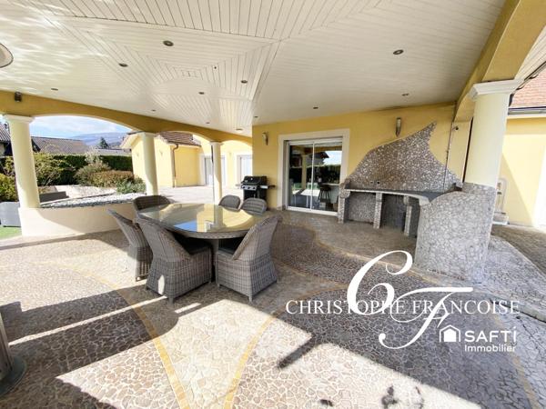 Villa contemporaine, 5 chambres, jardin avec piscine