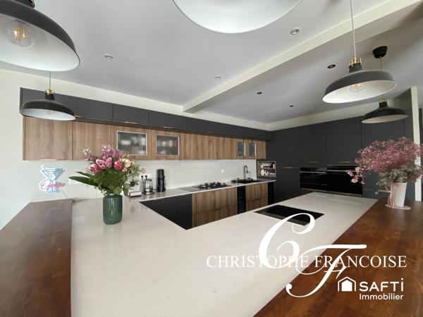 Villa contemporaine, 5 chambres, jardin avec piscine