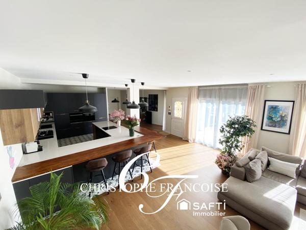 Villa contemporaine, 5 chambres, jardin avec piscine