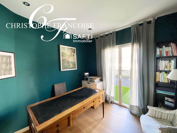 Villa contemporaine, 5 chambres, jardin avec piscine