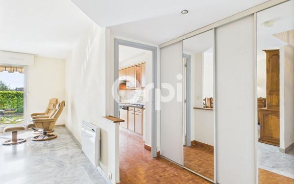 Appartement à vendre    3 pièces • 70,10 m2 Mandelieu-la-Napoule