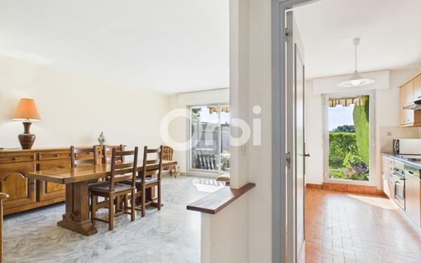 Appartement à vendre    3 pièces • 70,10 m2 Mandelieu-la-Napoule