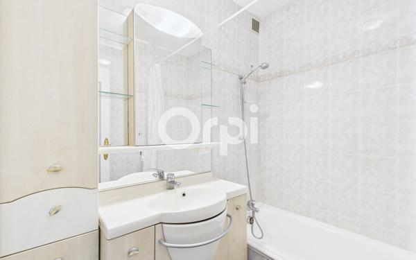 Appartement à vendre    3 pièces • 70,10 m2 Mandelieu-la-Napoule