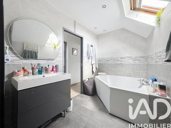 Maison à vendre 9 pièces 246 m² Marines