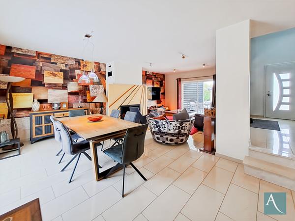 Maison Haut Standing à Ollainville 7 pièces avec 5 chambres, 152 m² + Dépendance de 19 m²