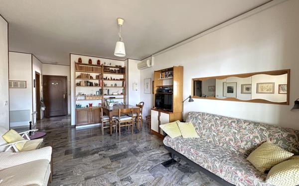 Appartement à vendre    2 pièces • 52,25 m2 Roquebrune-Cap-Martin