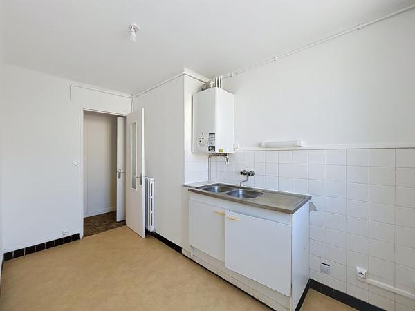 BREST GUELMEUR : Bel appartement T2 de 45m2 en dernier étage
