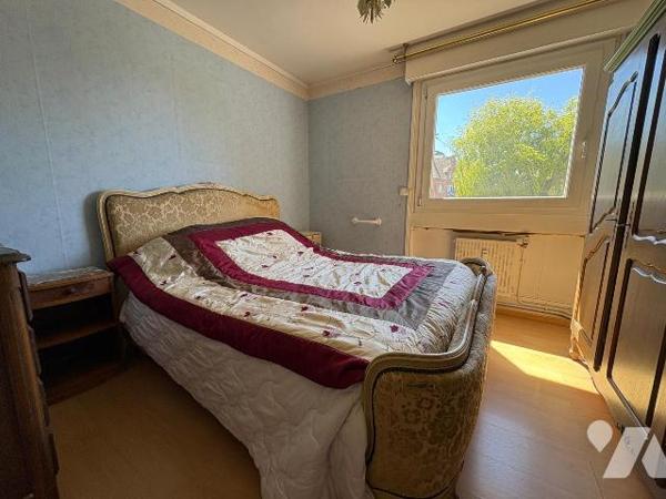 BAISSE DE PRIX 
Appartement situé au 2e étage d'une résidence avec ascenseur à proximité imméd...