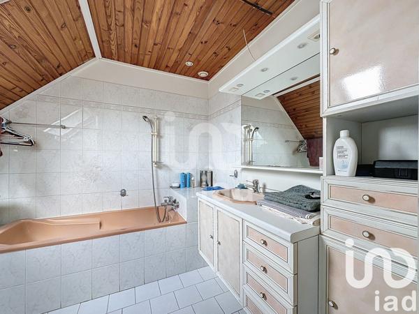 Maison à vendre 7 pièces 136 m² Ormesson-sur-Marne