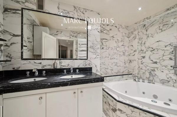 Paris XVI Appartement Paris 4 pièces 101 m2 balcons