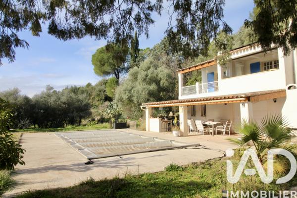 Maison à vendre 8 pièces 215 m² Vidauban