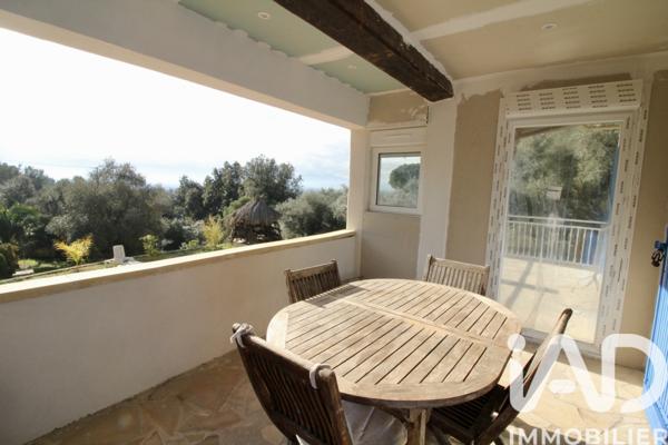 Maison à vendre 8 pièces 215 m² Vidauban