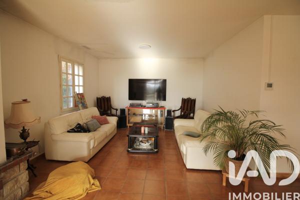 Maison à vendre 8 pièces 215 m² Vidauban