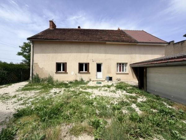 LONGCHAMP MAISON DE VILLE DE 128 M2.