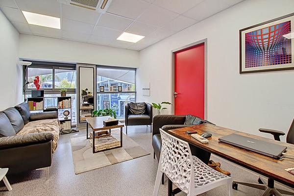 A VENDRE EN EXCLUSIVITÉ | MURS PROFESSIONNELS 136 m² à Roquebrune-sur-Argens