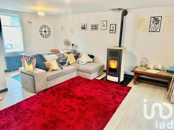 Maison de ville 4 pièces de 75 m² à Carhaix-Plouguer (29270)