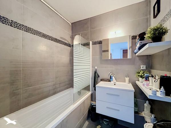 Appartement 250 000 € Lyon 09 3 p 71 m² DPE C