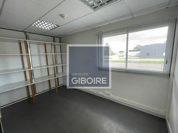 Local d'activites 4400 m² à louer CHATEAUBOURG (réf : 35.5067)