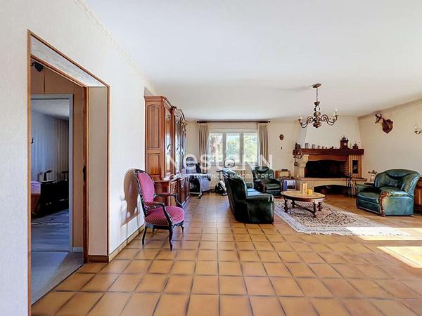 A VENDRE - MURET - Maison  140M² des années 60 avec un énorme potentiel.