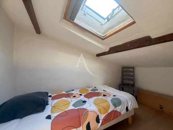 TYPE 4/5 AU COEUR DU VILLAGE DE GINASSERVIS PROCHE PARKING ET COMMODITES