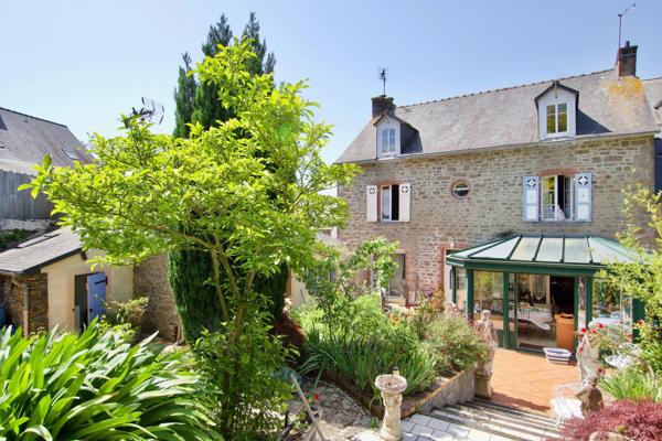 Maison à CANCALE, 35260 - 6 pièces 244m²