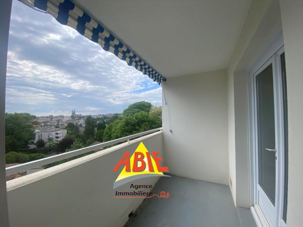 Appartement  3 pièce(s)  2 chambre(s)  61 m²