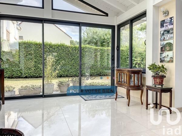 Maison 6 pièces de 147 m² à Noiseau (94880)