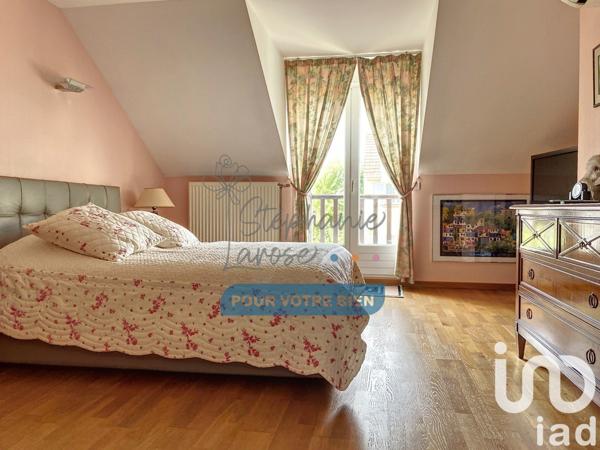 Maison 6 pièces de 147 m² à Noiseau (94880)