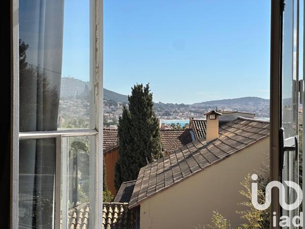 Maison 8 pièces de 250 m² à Sanary-sur-Mer (83110)