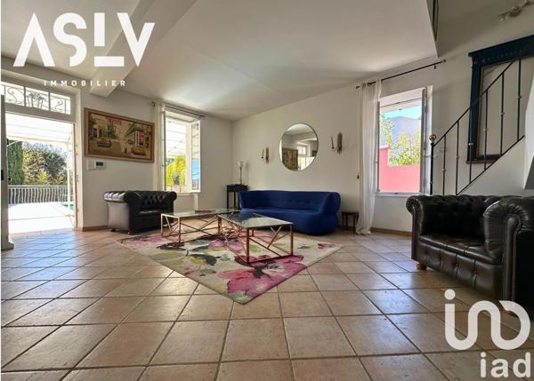 Maison 8 pièces de 250 m² à Sanary-sur-Mer (83110)