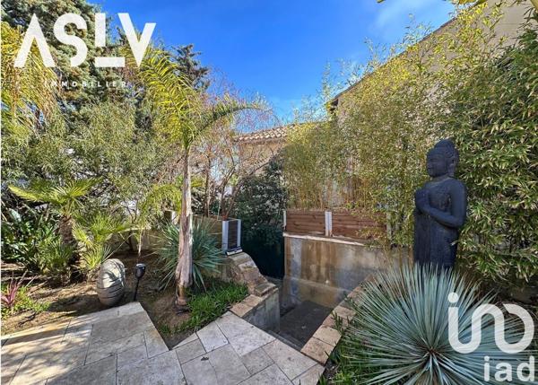 Maison 8 pièces de 250 m² à Sanary-sur-Mer (83110)