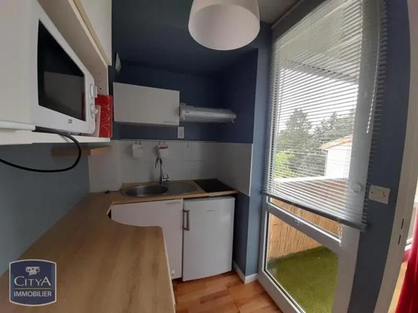 Appartement à louer 1 pièce 23.96m² Poitiers (86000)