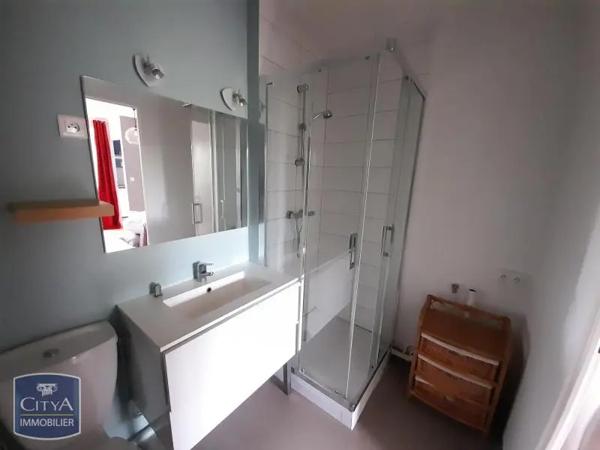 Appartement à louer 1 pièce 23.96m² Poitiers (86000)