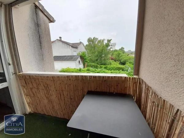Appartement à louer 1 pièce 23.96m² Poitiers (86000)