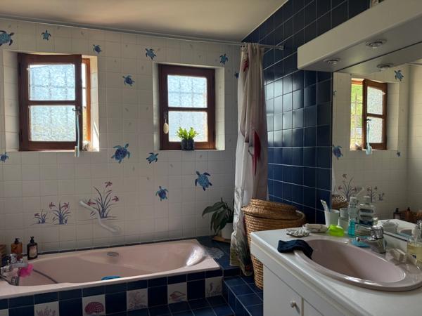 Maison à vendre de 153m2 6 pièces terrain de 1000m2 ALES (30)