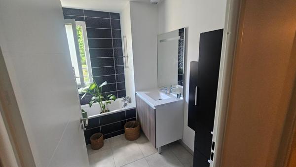 Le Taillan-Médoc – Maison familiale de 87 m² avec garage et terrasse