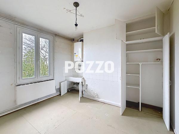 A VENDRE - Avranches CENTRE VILLE - Appartement et plateau à aménager - 3 pièce(s) AVRANCHES