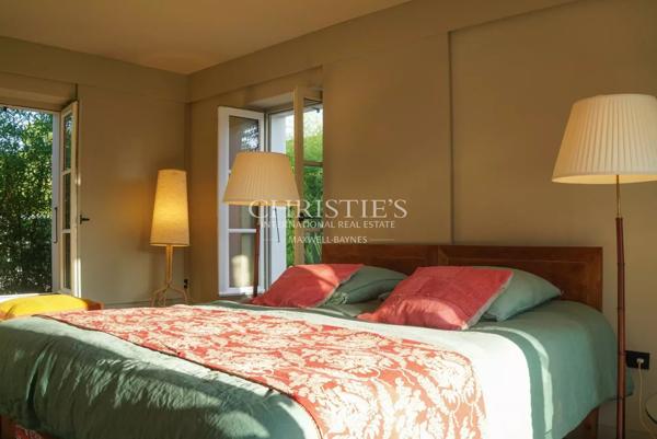 LES PORTES-EN-RE – Villa d’exception, atypique et paysagée entre plage et forêt