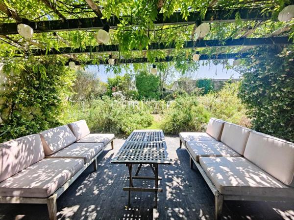 LES PORTES-EN-RE – Villa d’exception, atypique et paysagée entre plage et forêt