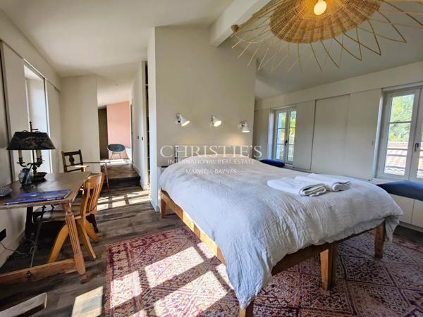 LES PORTES-EN-RE – Villa d’exception, atypique et paysagée entre plage et forêt