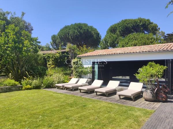 LES PORTES-EN-RE – Villa d’exception, atypique et paysagée entre plage et forêt