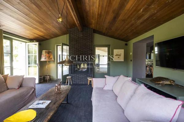 LES PORTES-EN-RE – Villa d’exception, atypique et paysagée entre plage et forêt