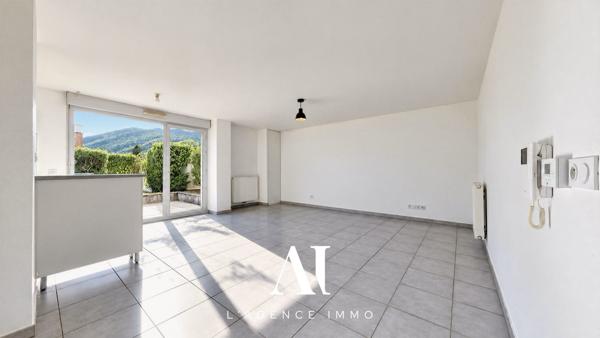 Appartement T2 en Rez-de-Jardin avec Garage Place de parking 01170 Gex